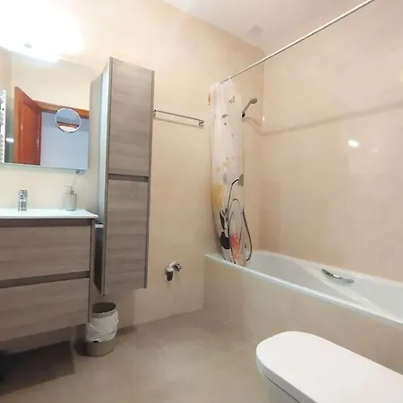 Apartman Beautiful 2 Bedroom In Calle Carabeo,